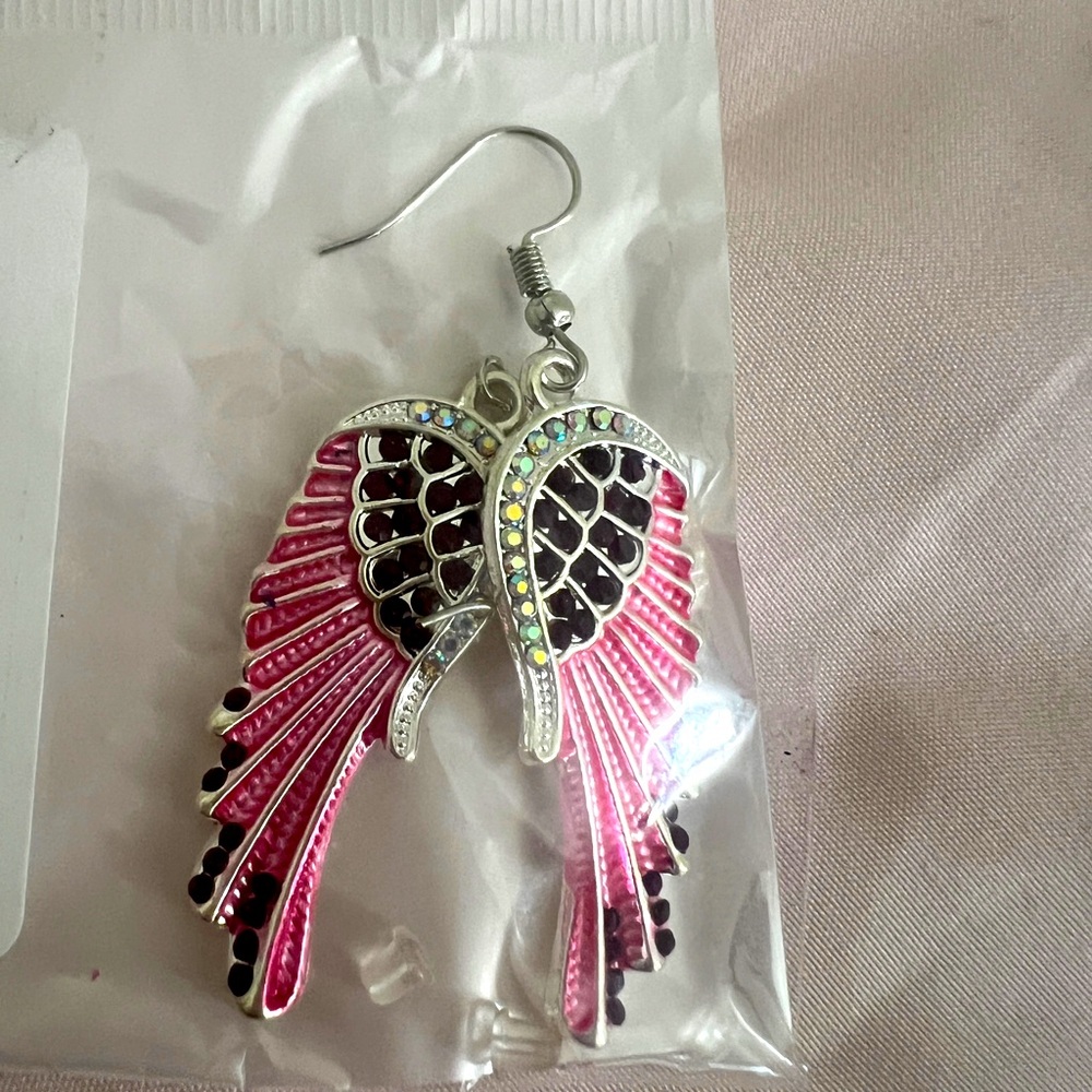 Dangling angel wing earrings